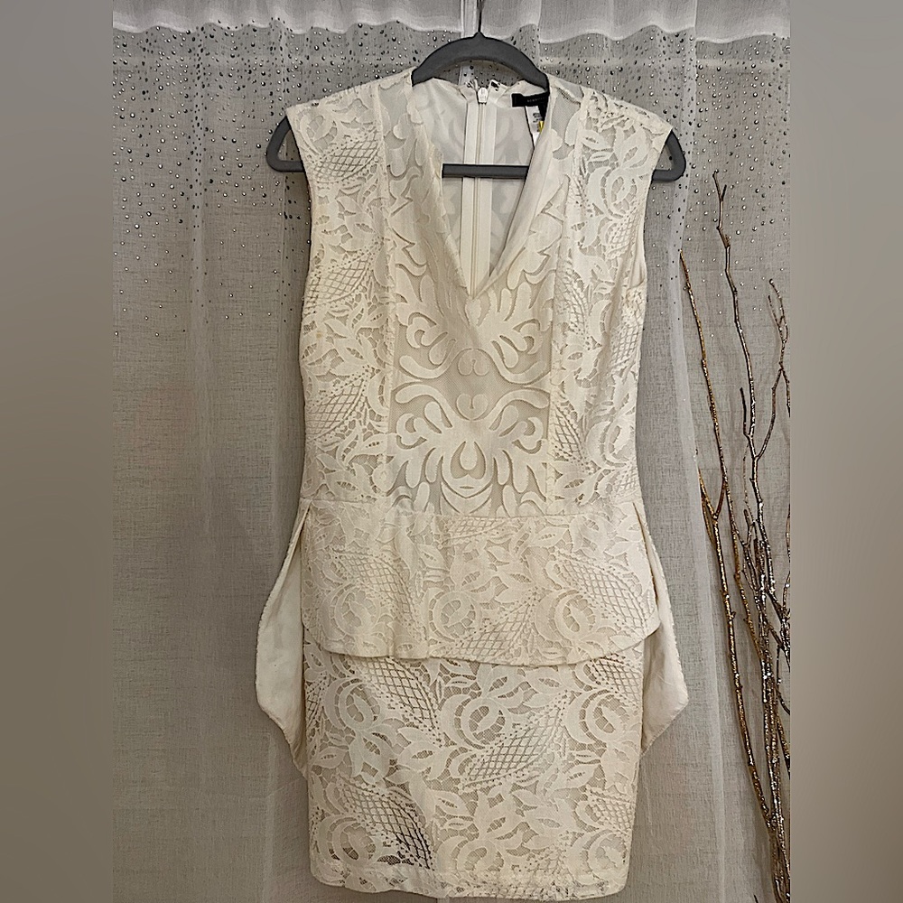 White BCBG dress✨
